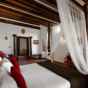Vicolo Dell'aquila - Residenze Romanae Pensión